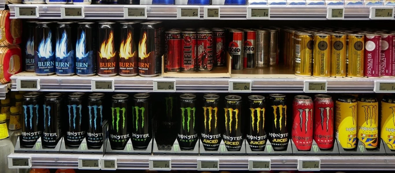 Αυτό είναι το κοινό στο οποίο απευθύνονται τα ενεργειακά ποτά - Ποια είναι τα συστατικά τους;